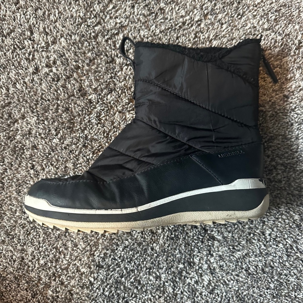 Merrell Winter Boots Size 9 Black Quilted Insulated Faux Fur Waterproof
